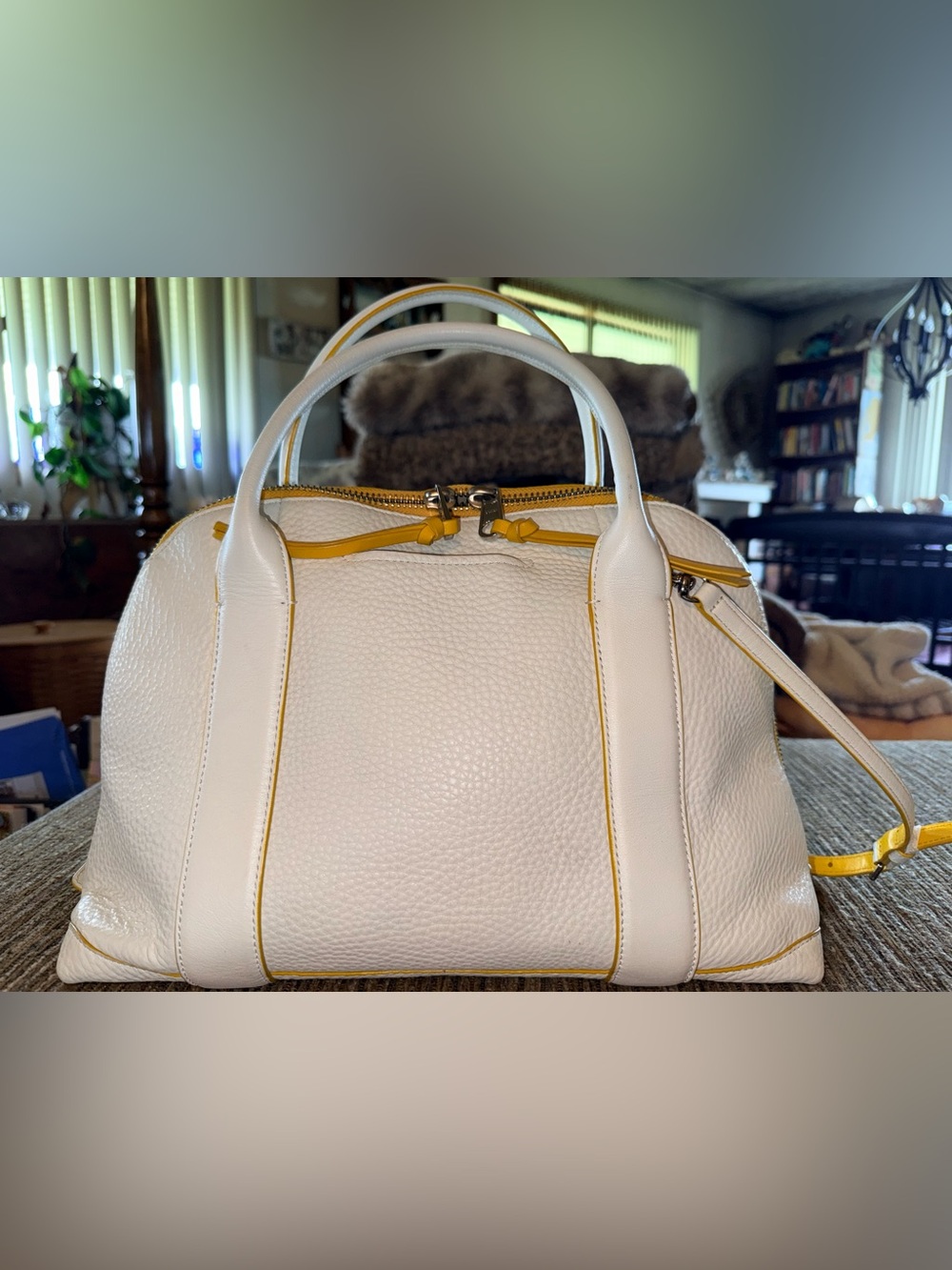 Coach satchel - Picture 3 of 9